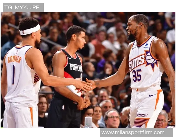 主帅奥特迎来执教首胜布克分享球队为其制作祝贺视频的温馨时刻