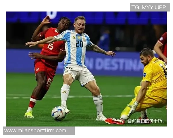 梅西射门击中横梁后麦卡利斯特破门助阿根廷领先1-0